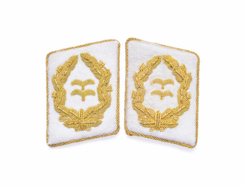 WW2 German Luftwaffe Generalleutnant gold collar tabs Kragenspiegel reproduction with embroidered insignia for militaria collectors, reenactment uniforms, and historical displays